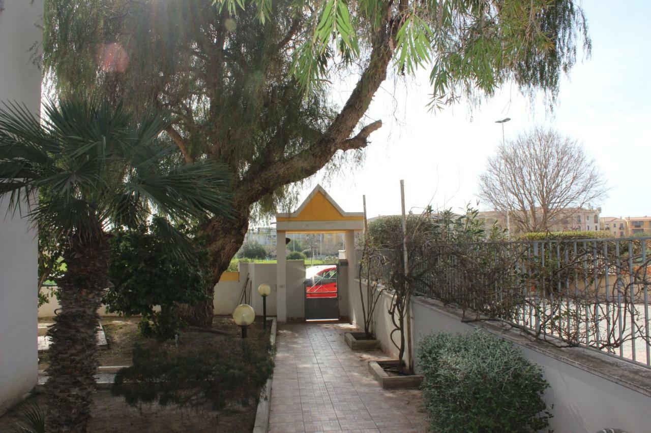 مبيت وإفطار كوارتو سانتيلينا Giardini E Mare المظهر الخارجي الصورة